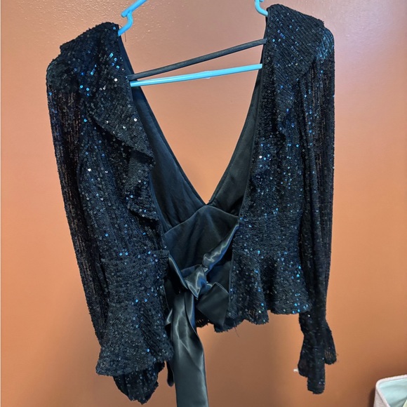 Elegant Black Sequin Women's Top - Picture 2 of 2